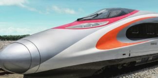 A new train connects Hong Kong to Guangzhou in less than an hour