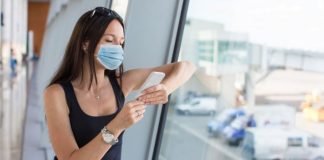 U.S. airlines vow to more strictly enforce face mask wearing