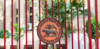 RBI creates a liquidity window of Rs 15,000 crore to help hotels, tourism