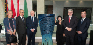 Singapore commemorates SG60 with ICAO through art and aviation leadership