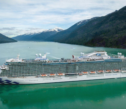 Discovery Princess Makes Maiden Call in Singapore Ahead of Asia–Australia Deployment